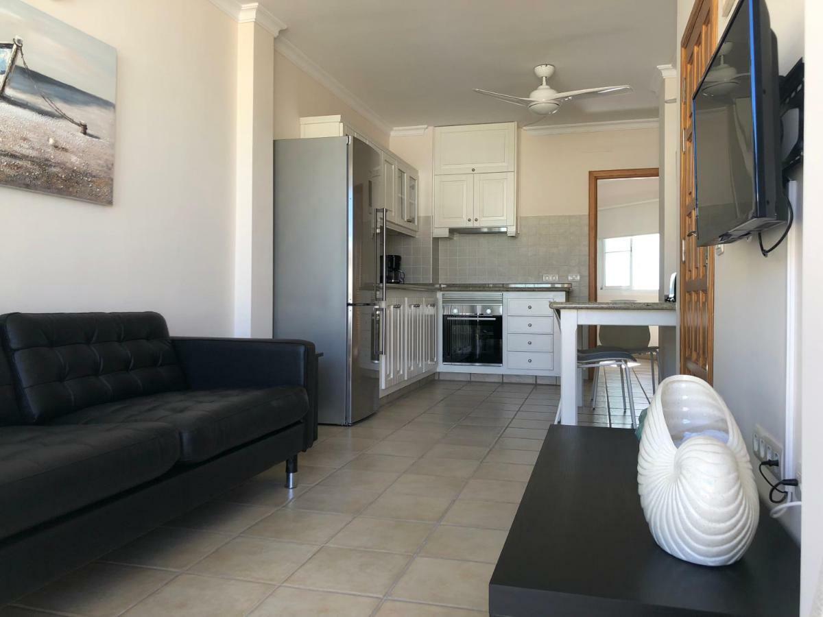 Apartamentos El Faro 푸에르토나오스 외부 사진