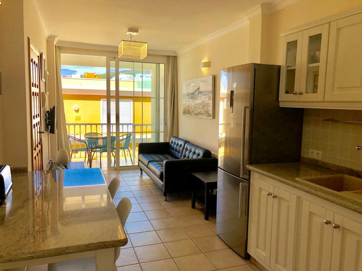 Apartamentos El Faro 푸에르토나오스 외부 사진