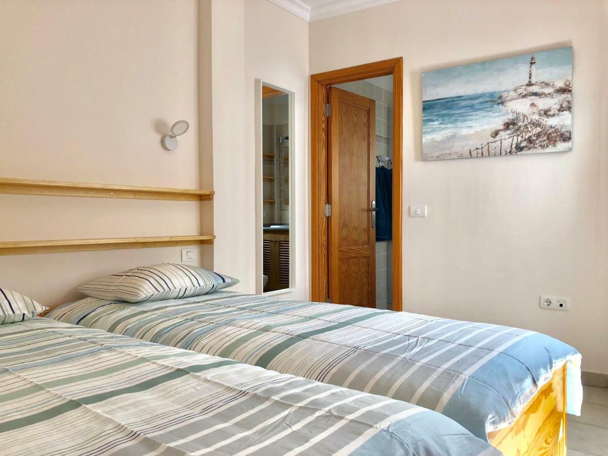 Apartamentos El Faro 푸에르토나오스 외부 사진