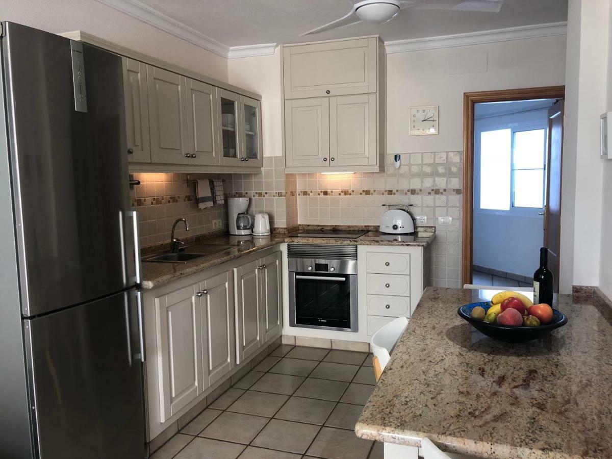 Apartamentos El Faro 푸에르토나오스 외부 사진